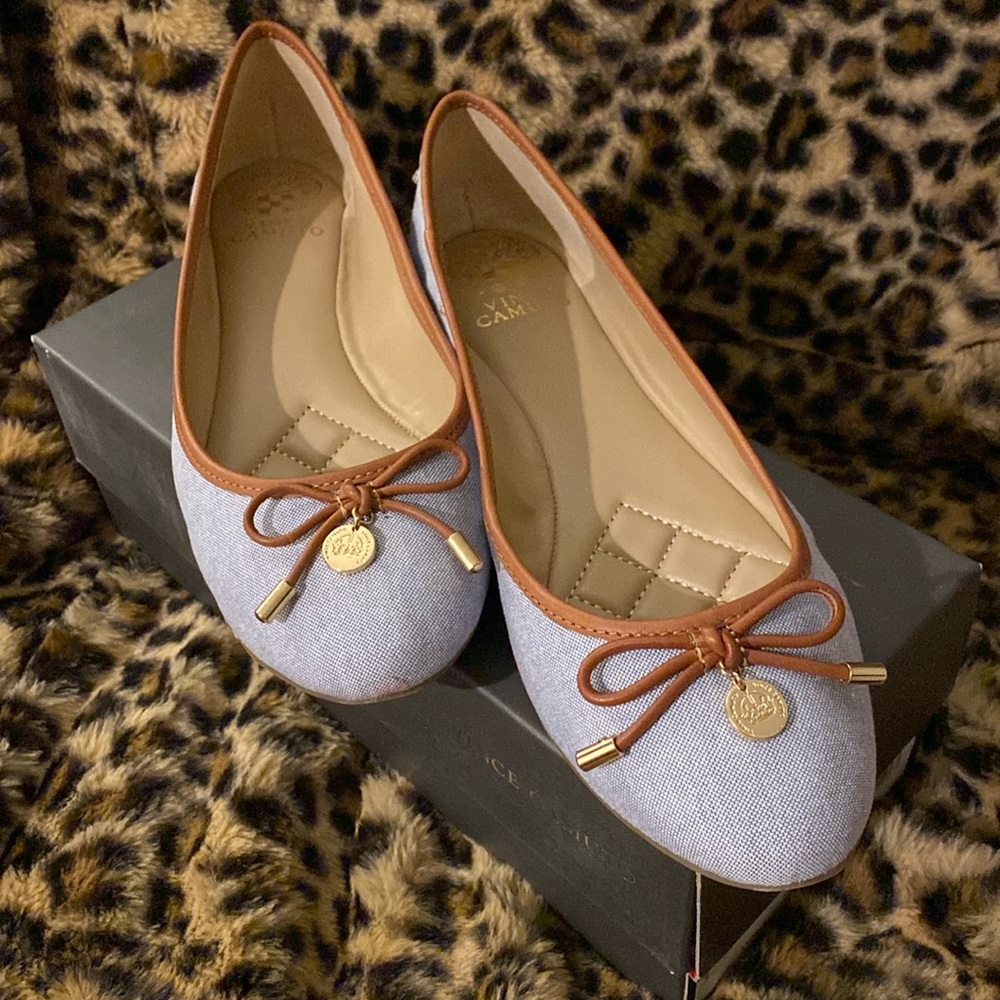 NIB Women’s Vince Camuto Flats 9.5